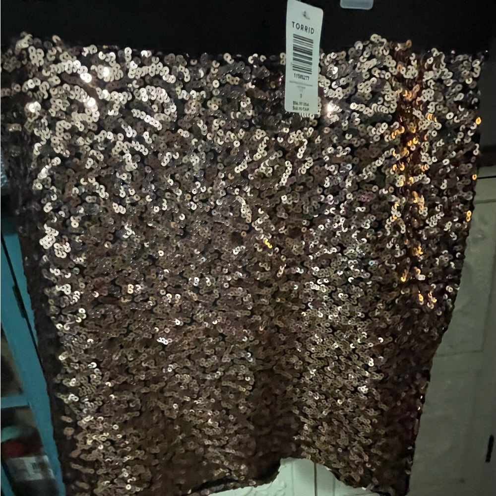 Sequin Bronze skirt from Torrid new with tags fully lined
